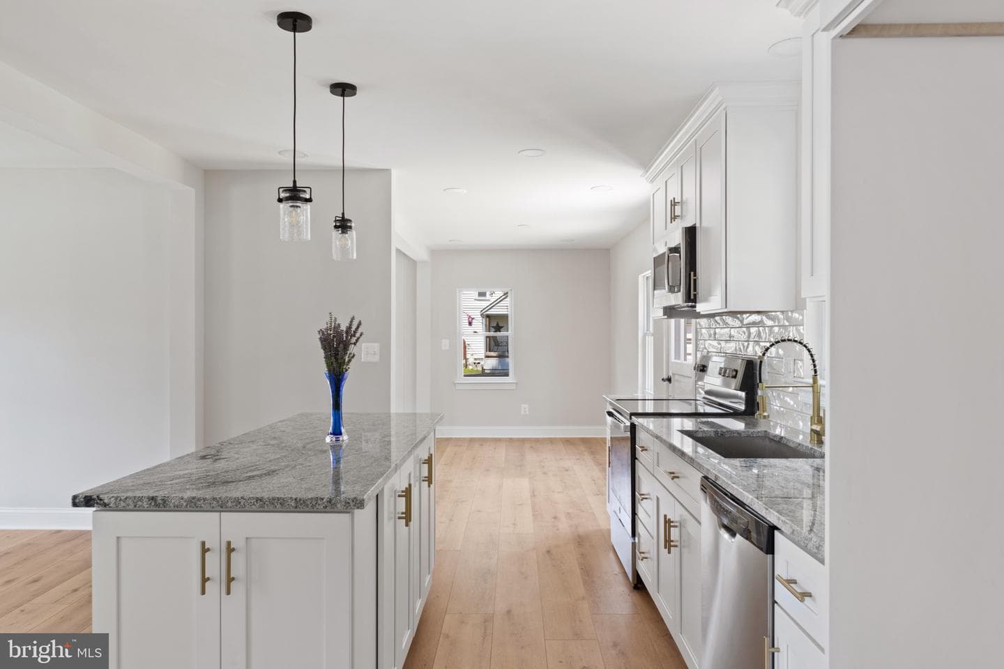 339 George Avenue photo 6
