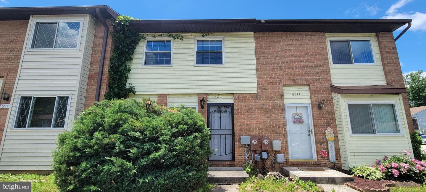 6542 Woodgreen Circle photo 3