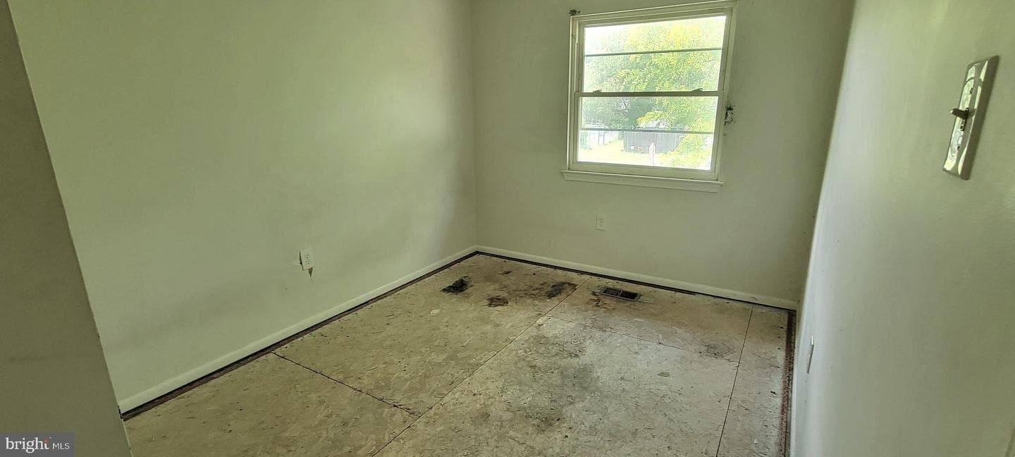 6542 Woodgreen Circle photo 9
