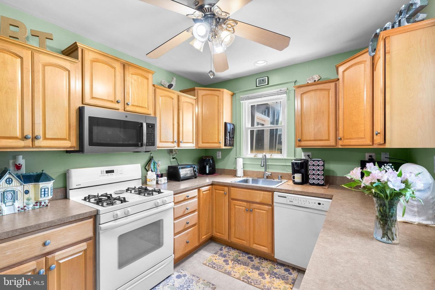 5576 Ashbourne Road photo 12