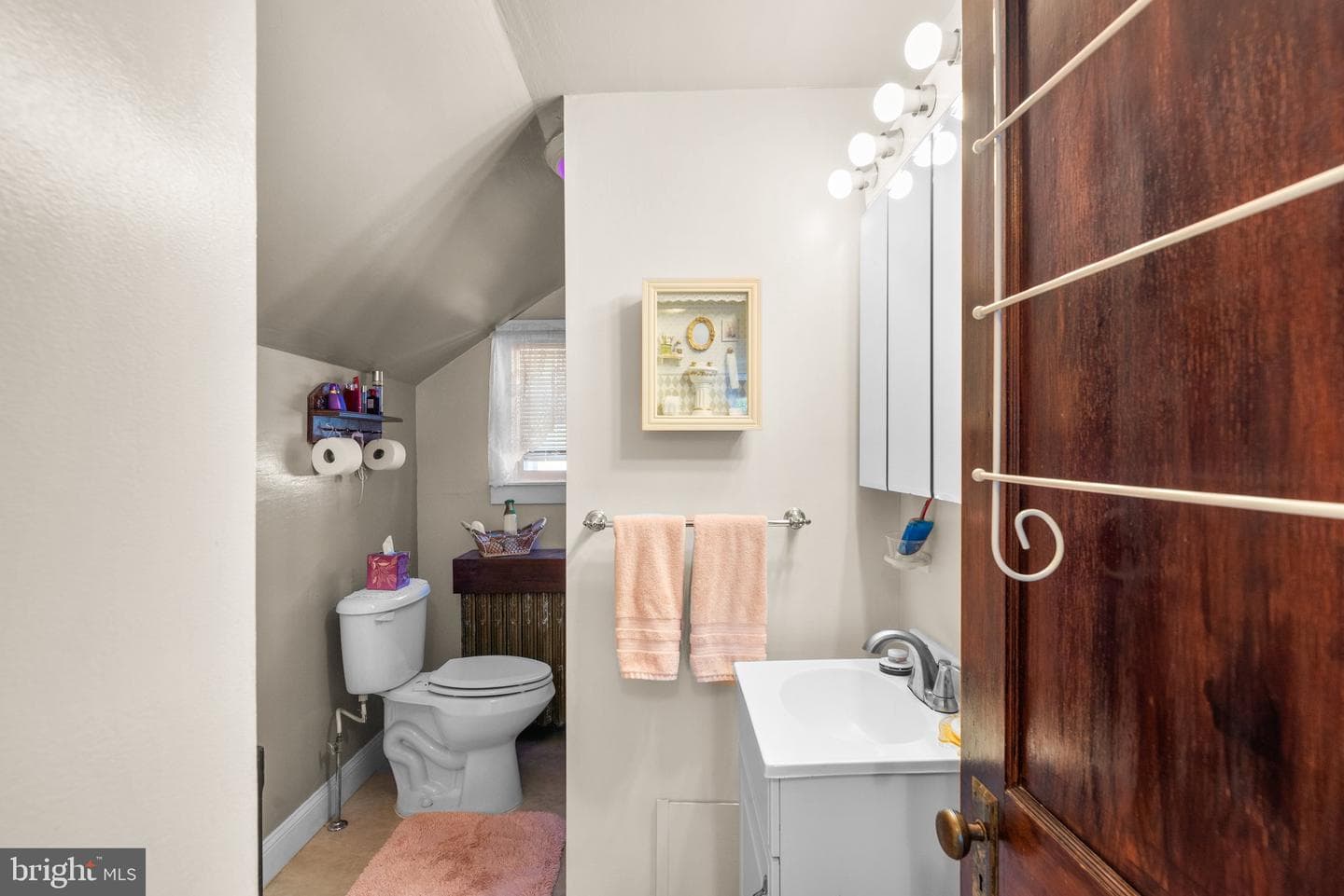 5576 Ashbourne Road photo 20