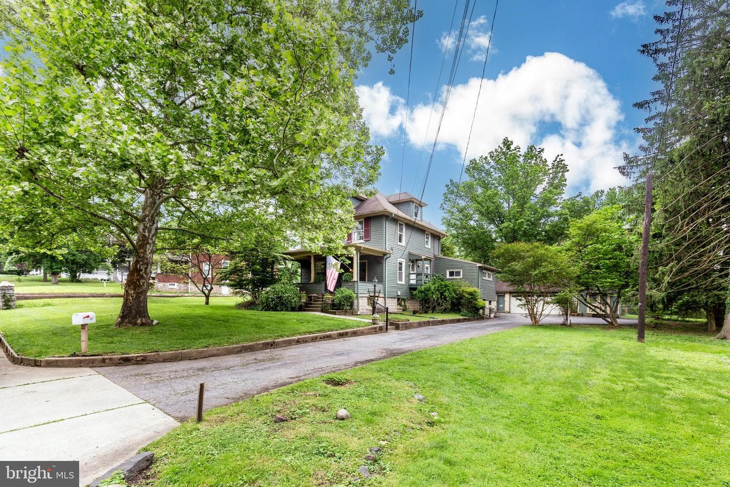 309 Church Lane photo 2