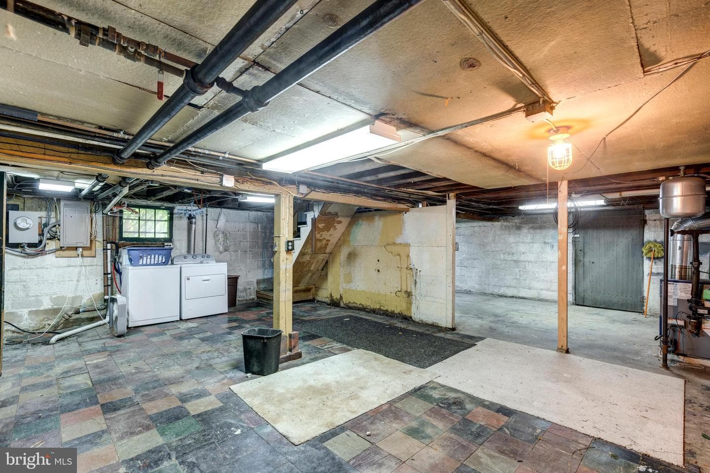 309 Church Lane photo 43