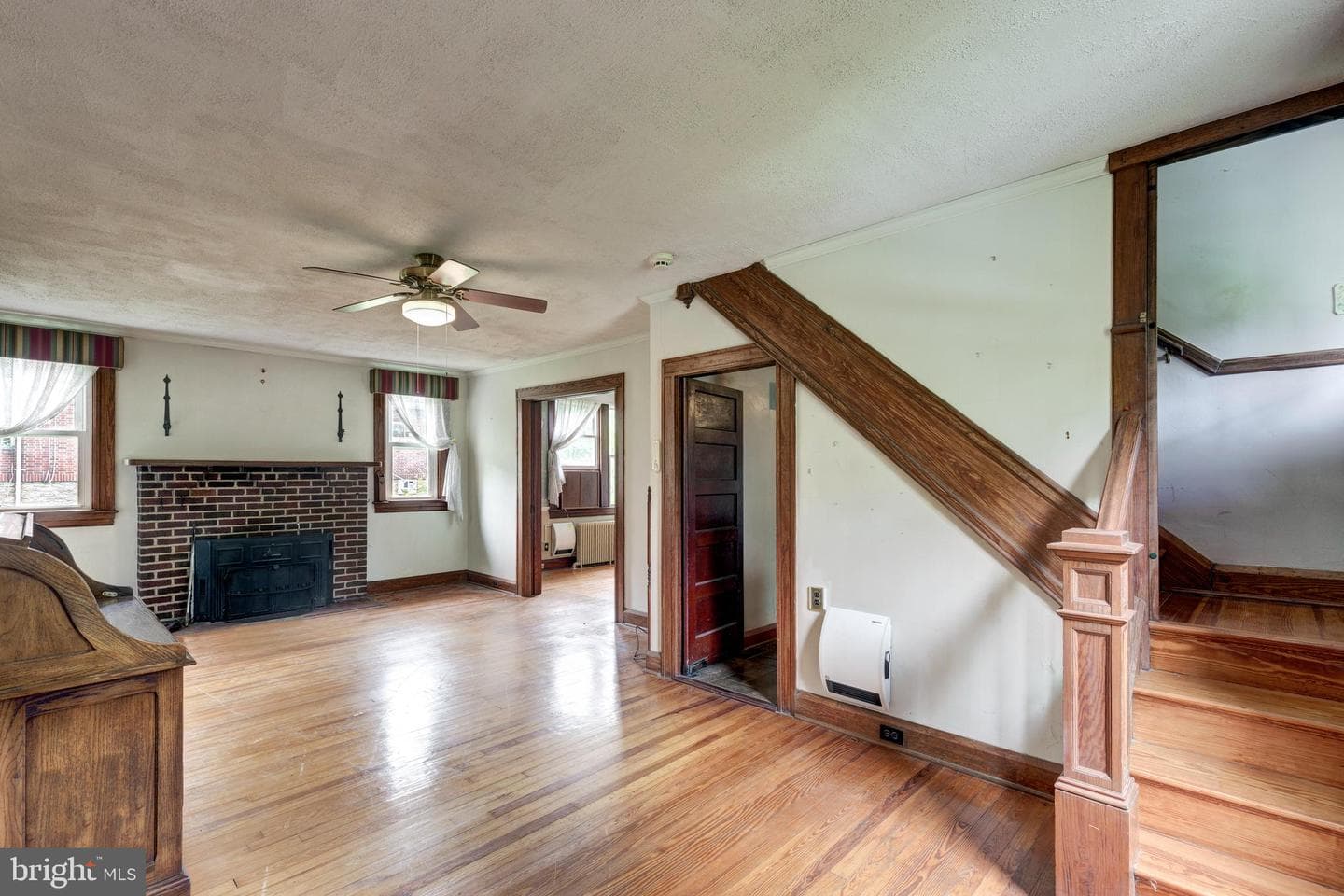 309 Church Lane photo 7