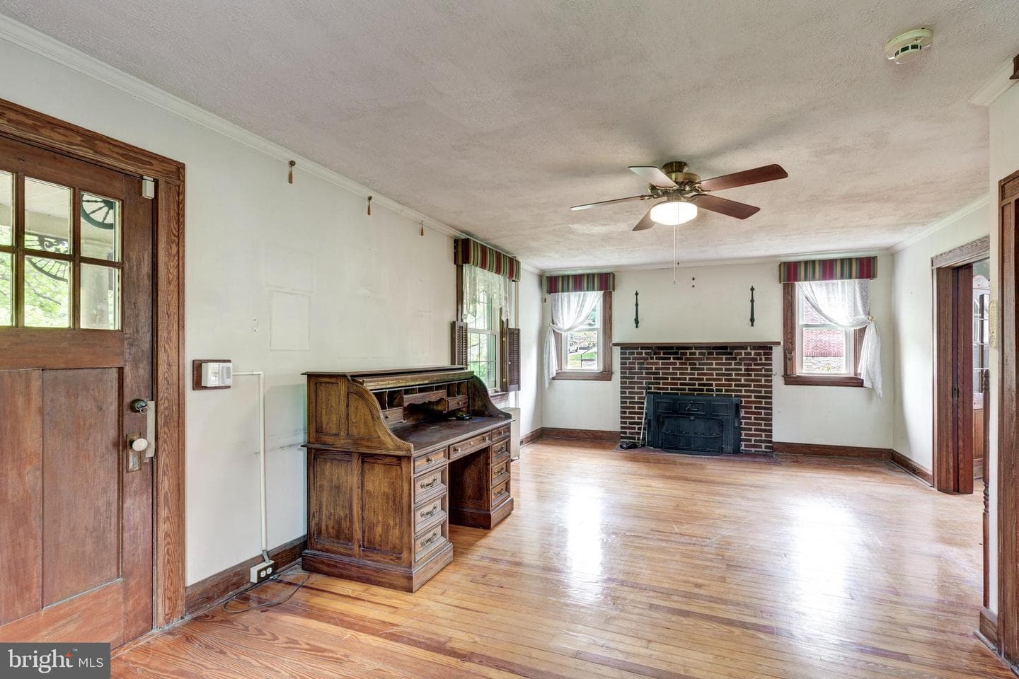 309 Church Lane photo 8
