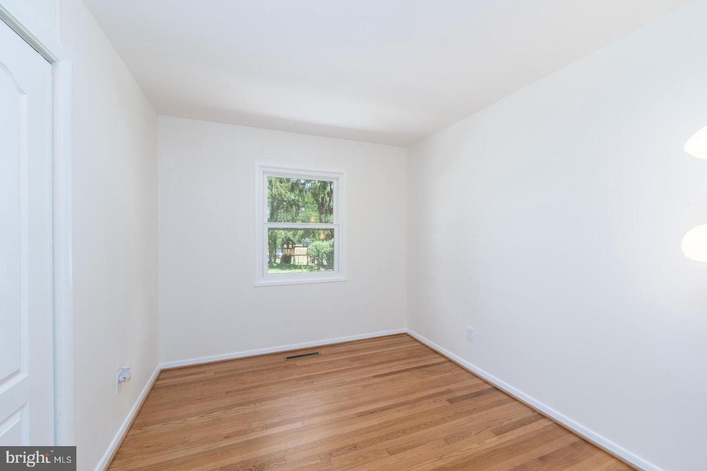 202 Conewood Avenue photo 6