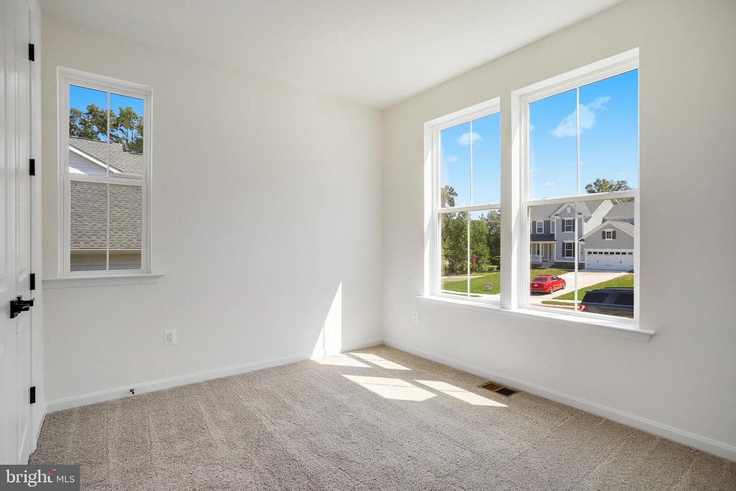 5716 Charlies Way photo 10