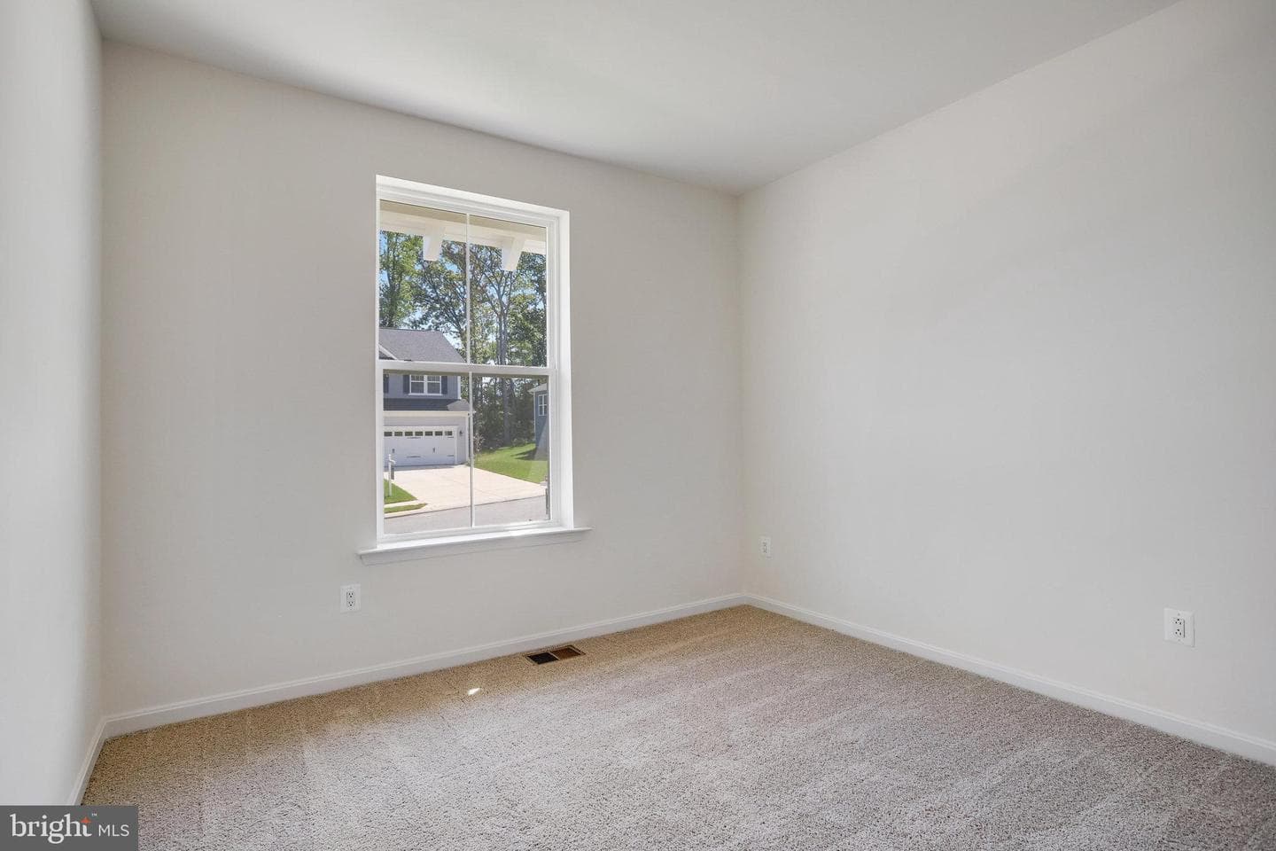 5716 Charlies Way photo 12