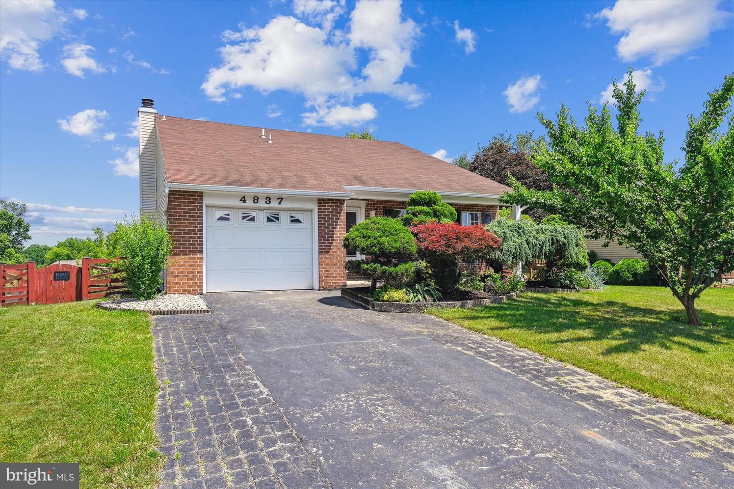 4837 Vicky Road