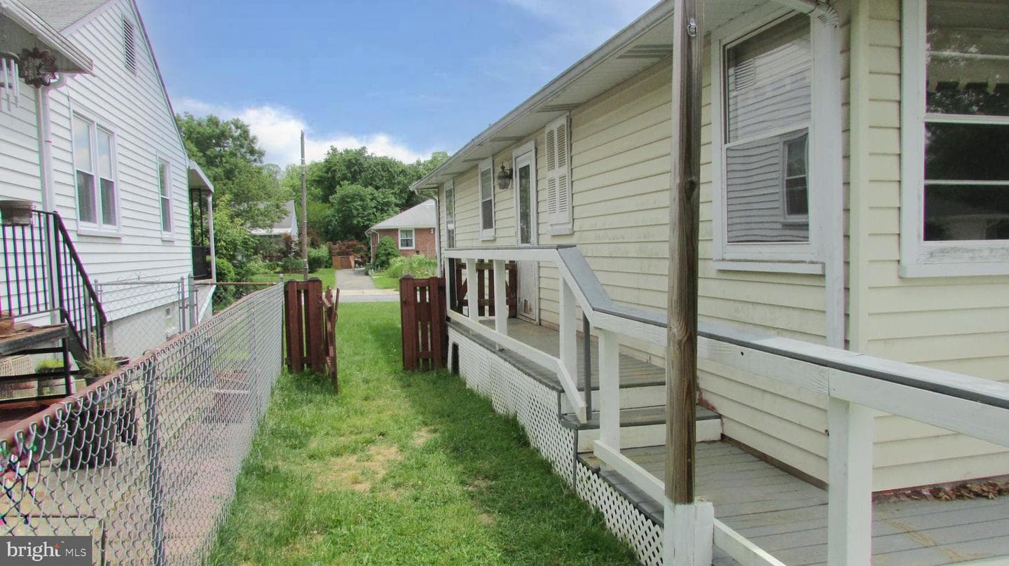 201 Osborne photo 12