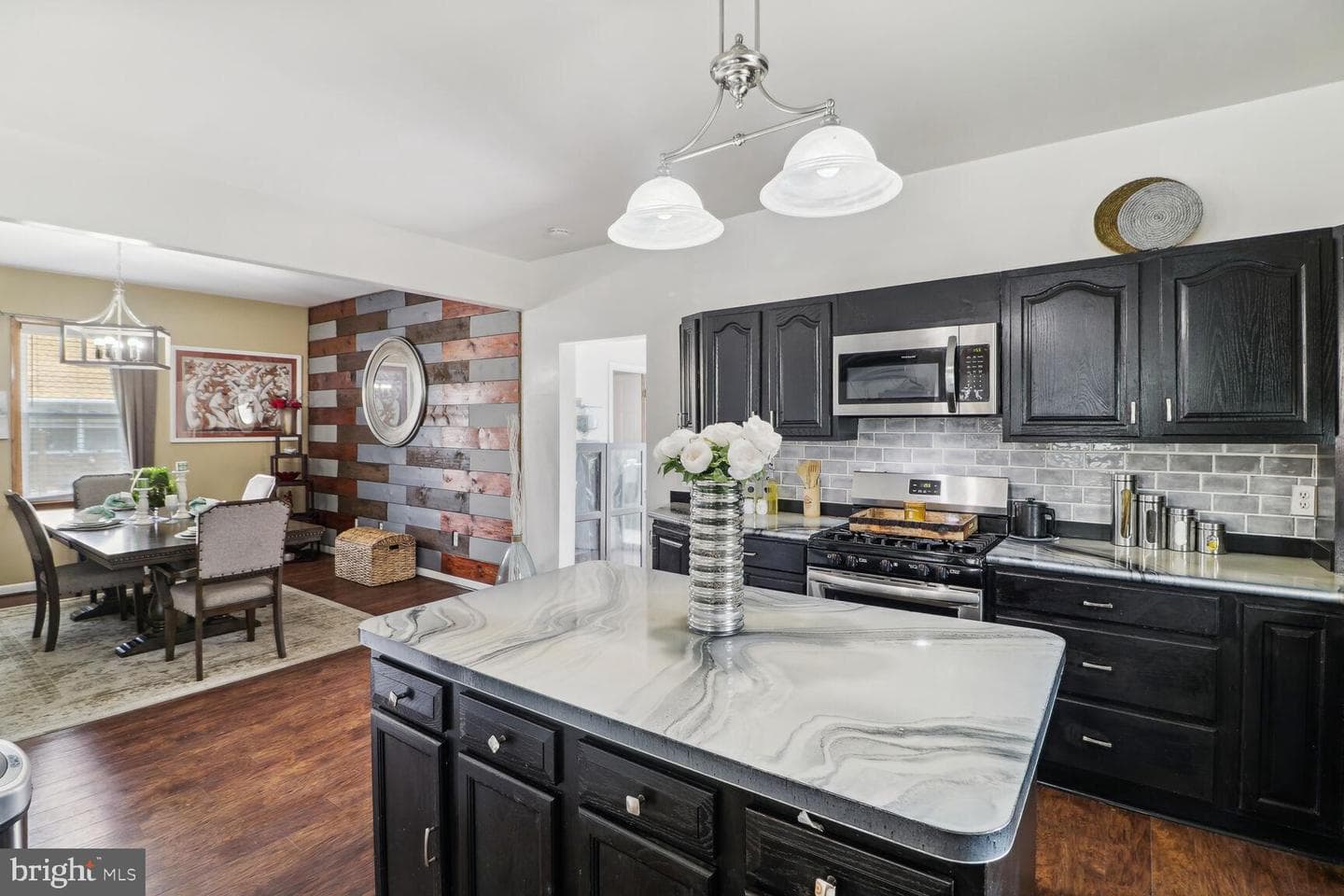 507 Franklin Avenue photo 8