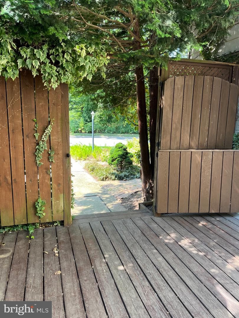 247 Fallsbrook Road photo 38