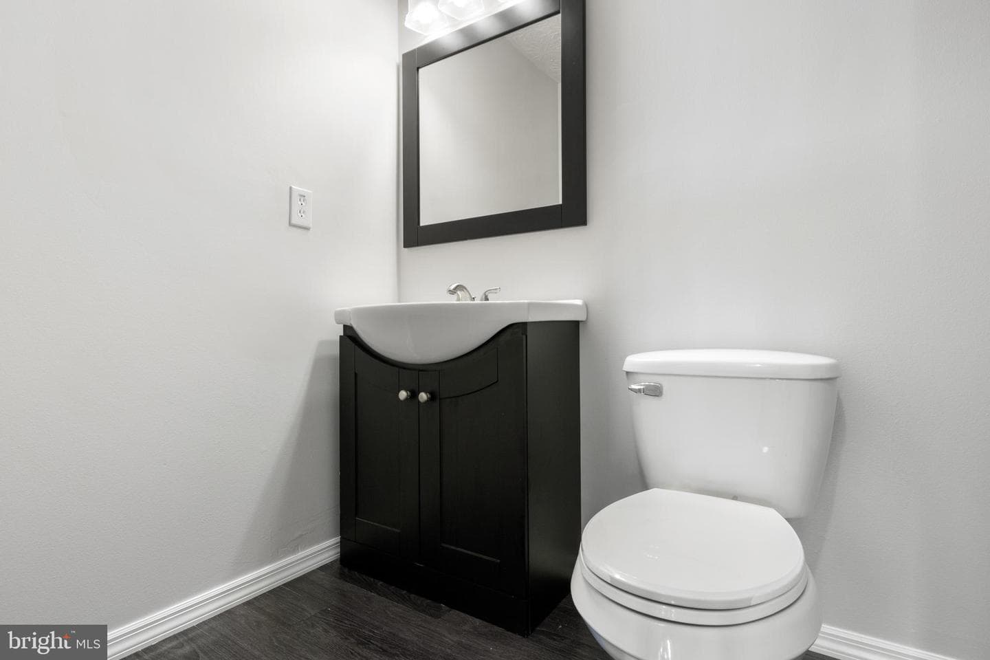 17 Camellia Court photo 26