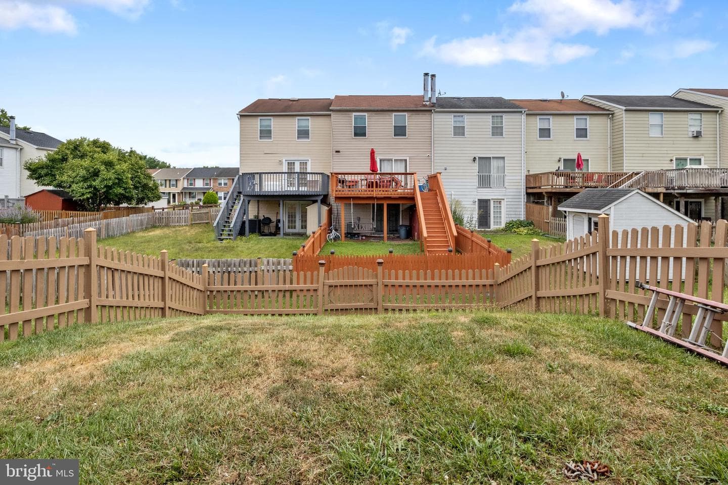 17 Camellia Court photo 30