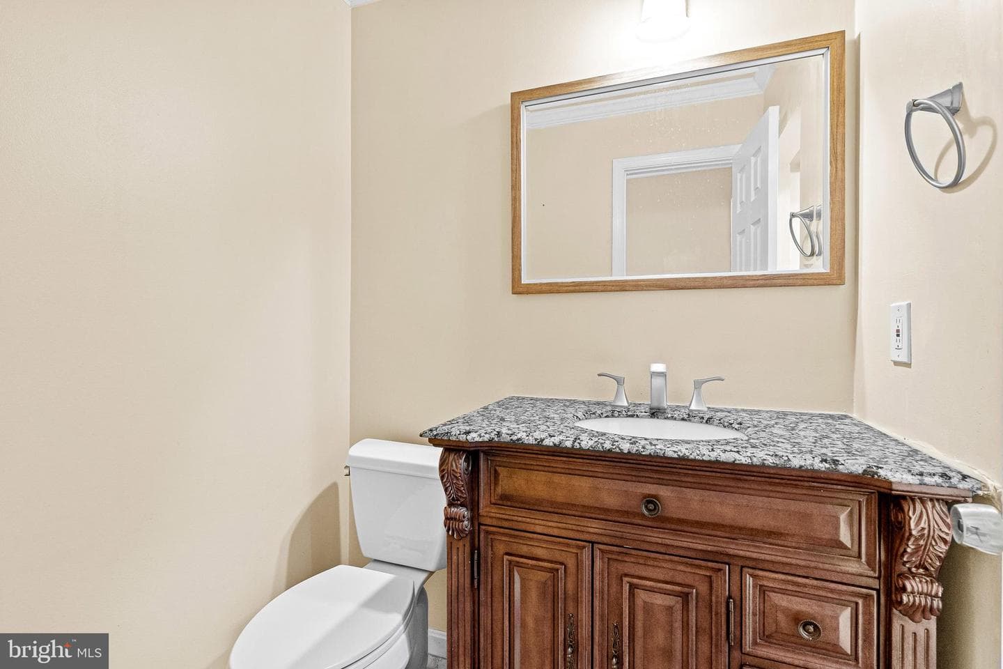 6802 Upper Mills Circle photo 11