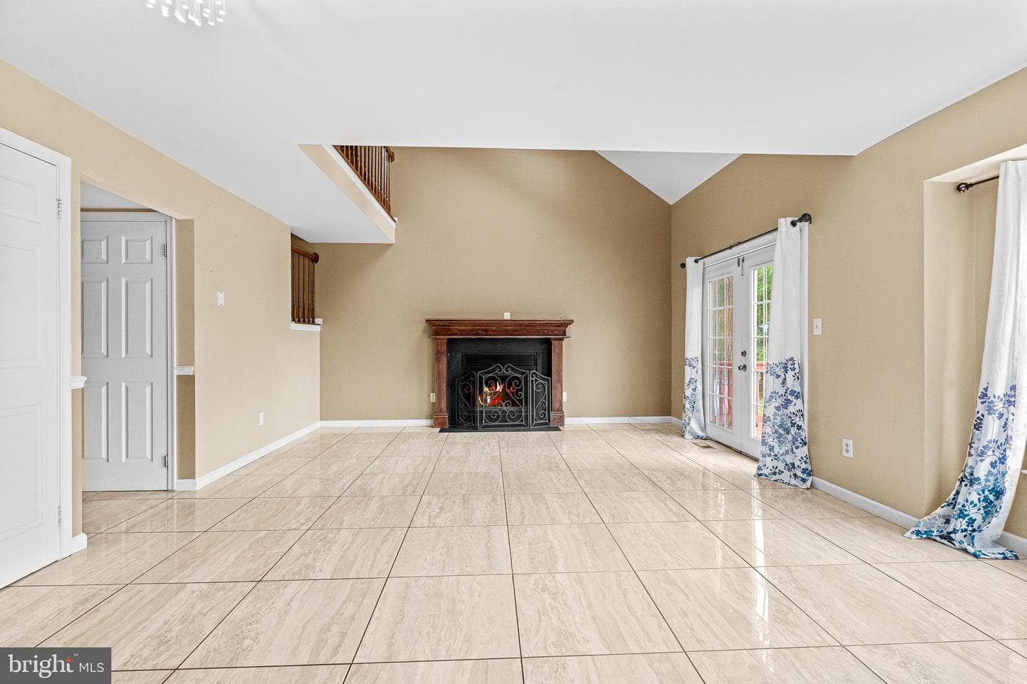 6802 Upper Mills Circle photo 12