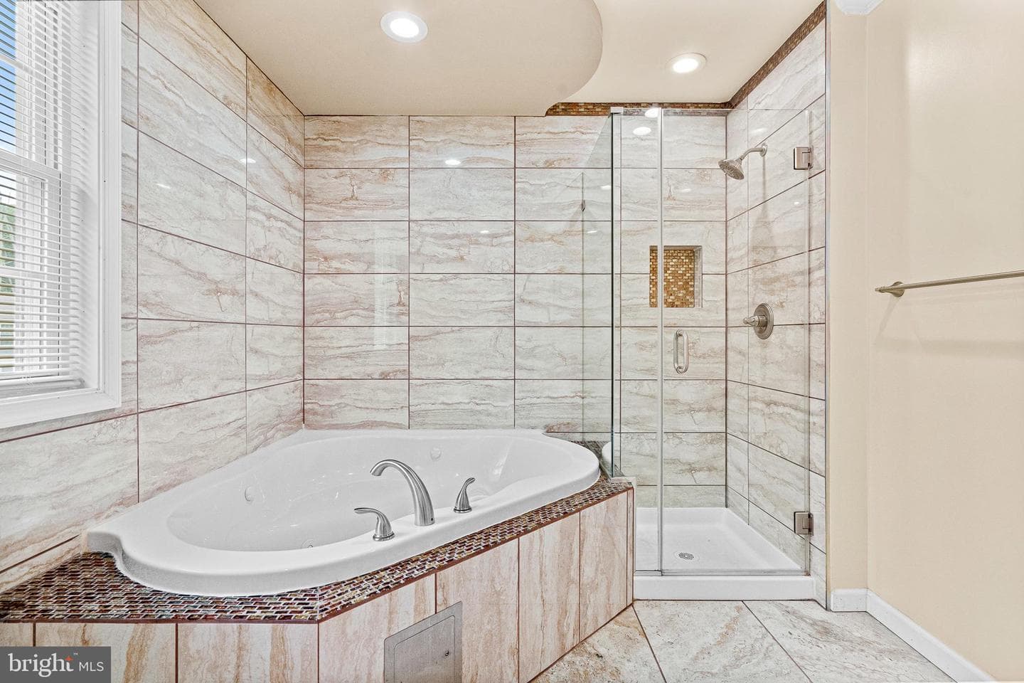 6802 Upper Mills Circle photo 17