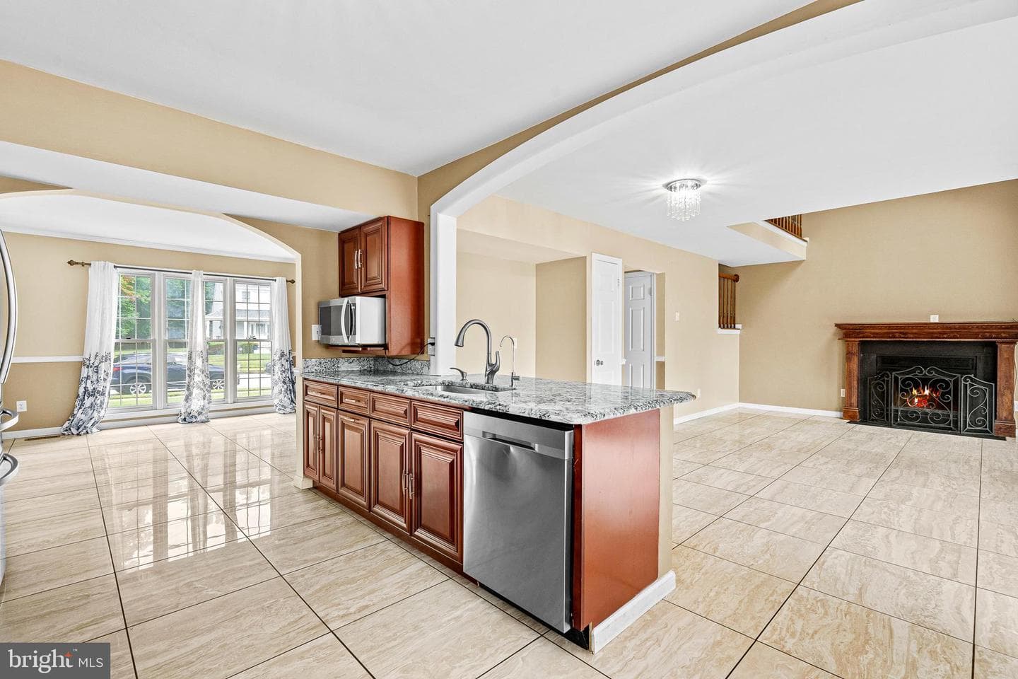 6802 Upper Mills Circle photo 7