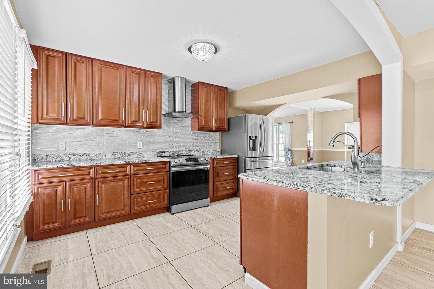 6802 Upper Mills Circle photo 8