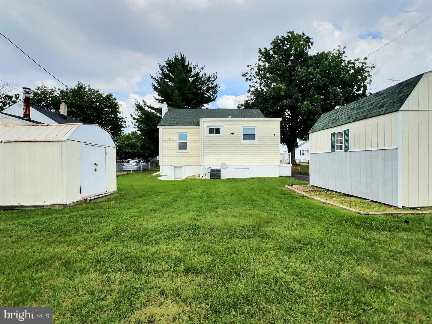 214 Parkwood Road photo 5