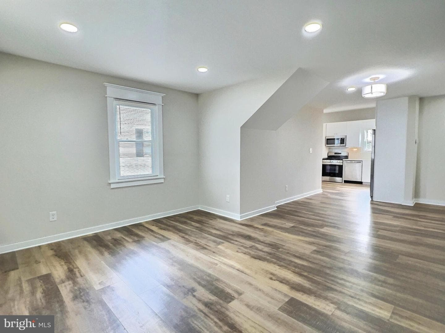 214 Parkwood Road photo 8