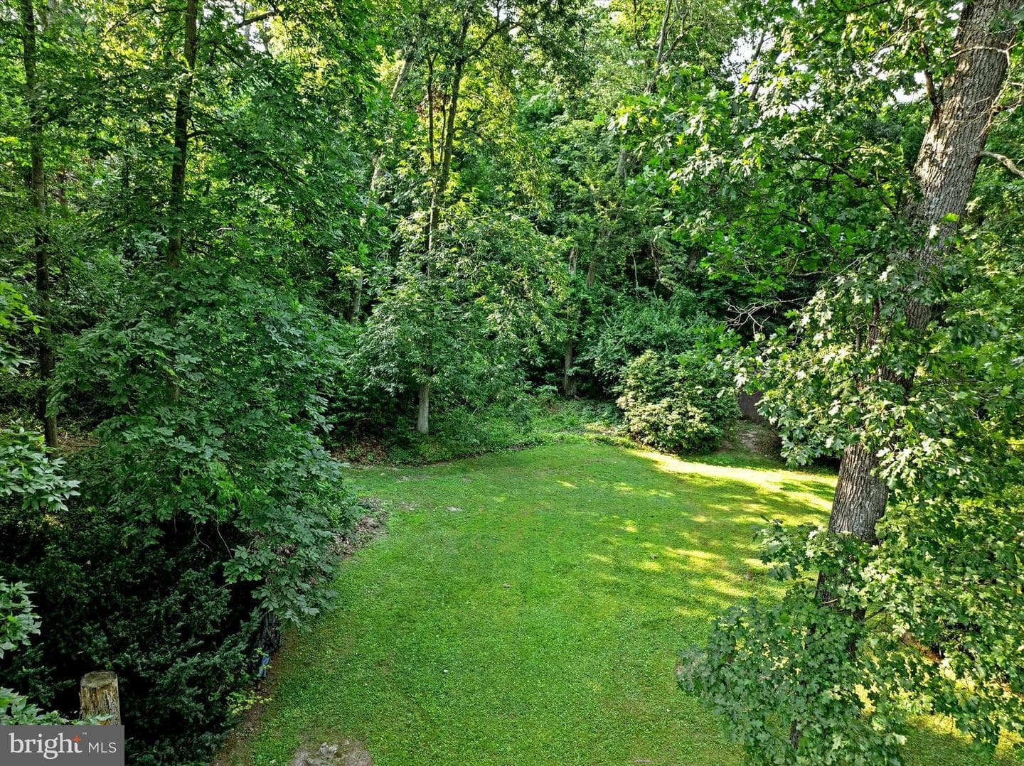 606 Freeland Road photo 10