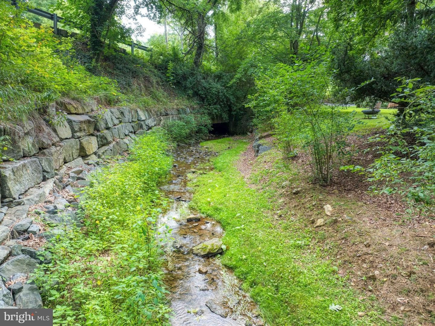 606 Freeland Road photo 11