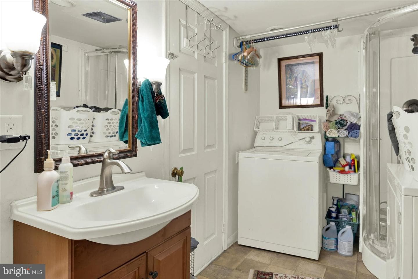606 Freeland Road photo 41