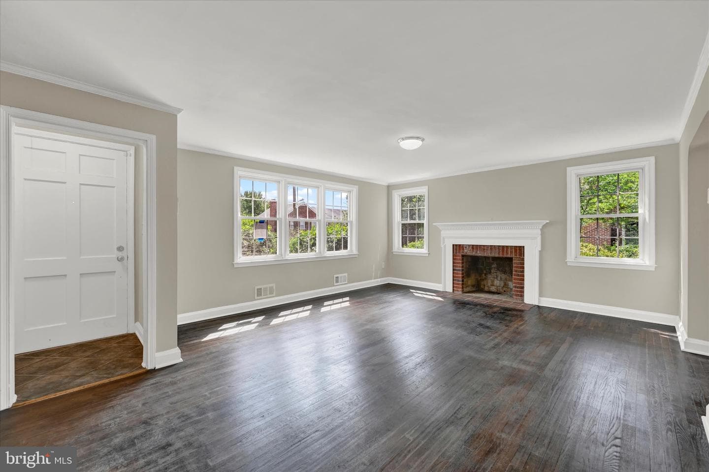 1548 Cottage Lane photo 3