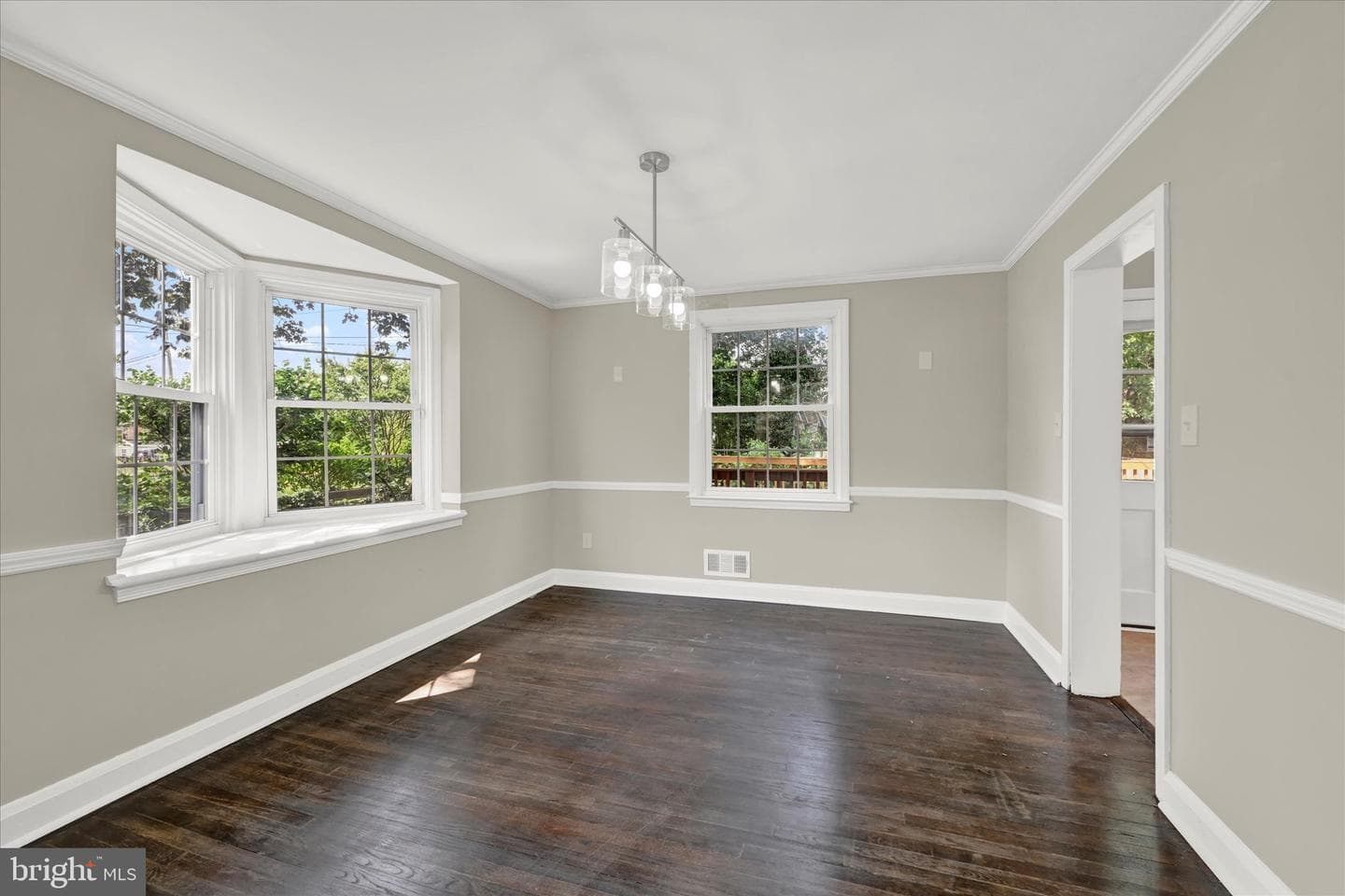 1548 Cottage Lane photo 9