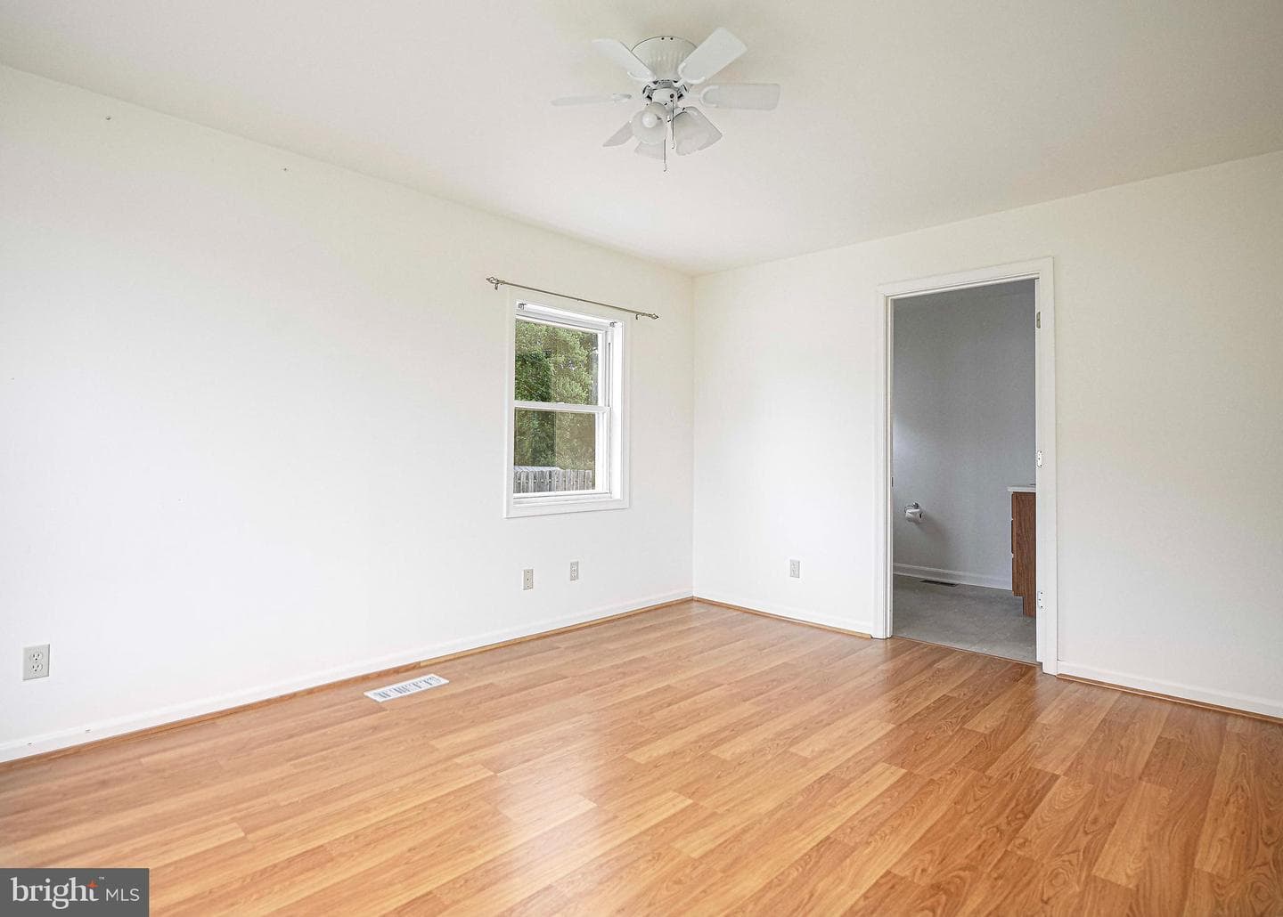 9007 Simms Avenue photo 18
