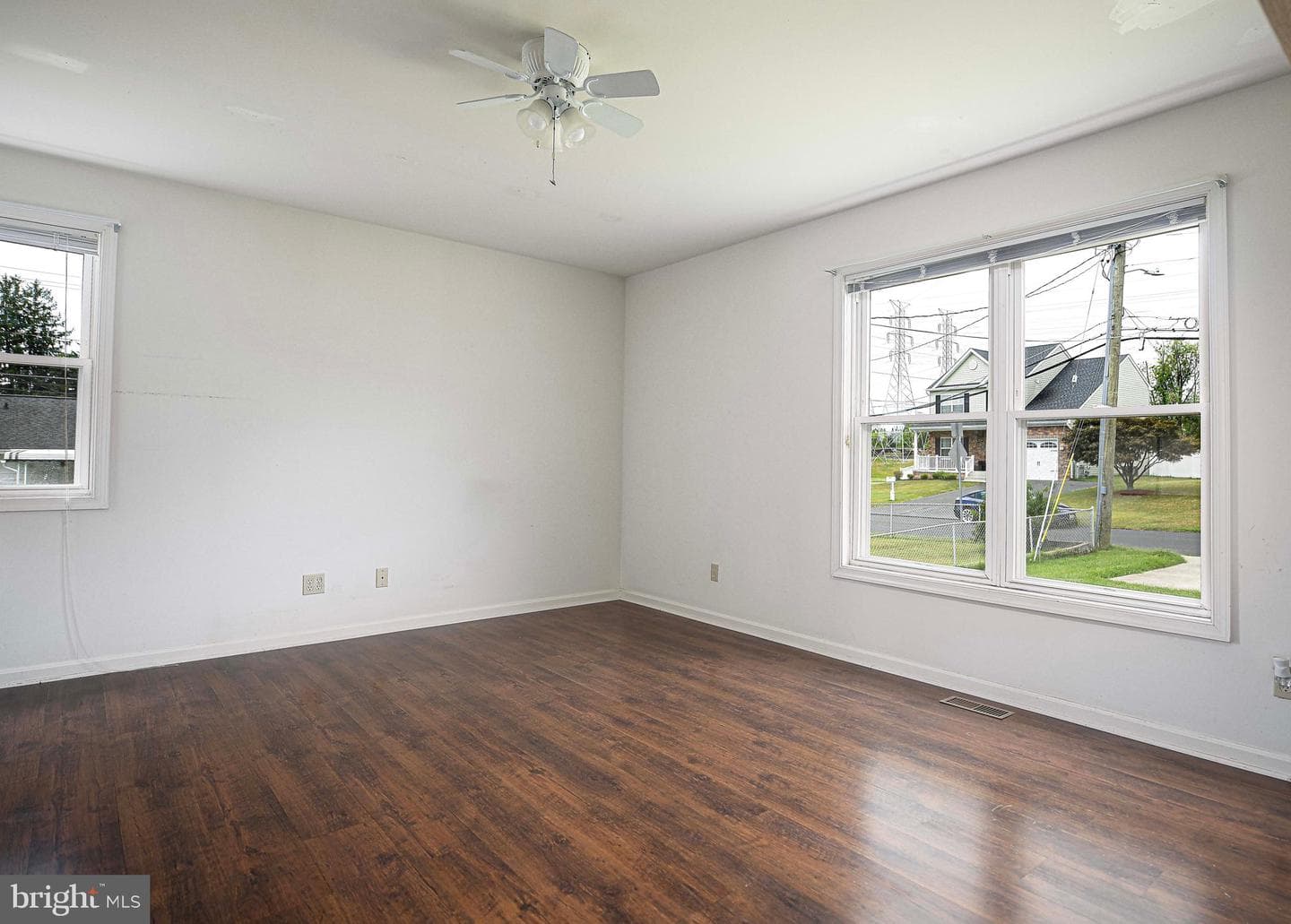 9007 Simms Avenue photo 20