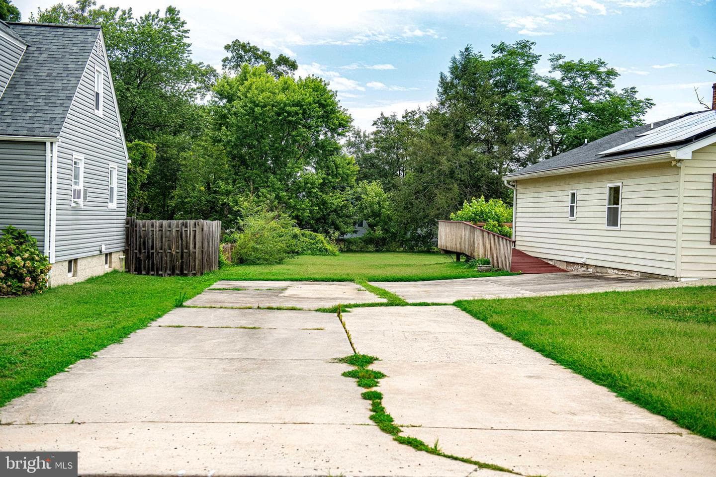 9007 Simms Avenue photo 30