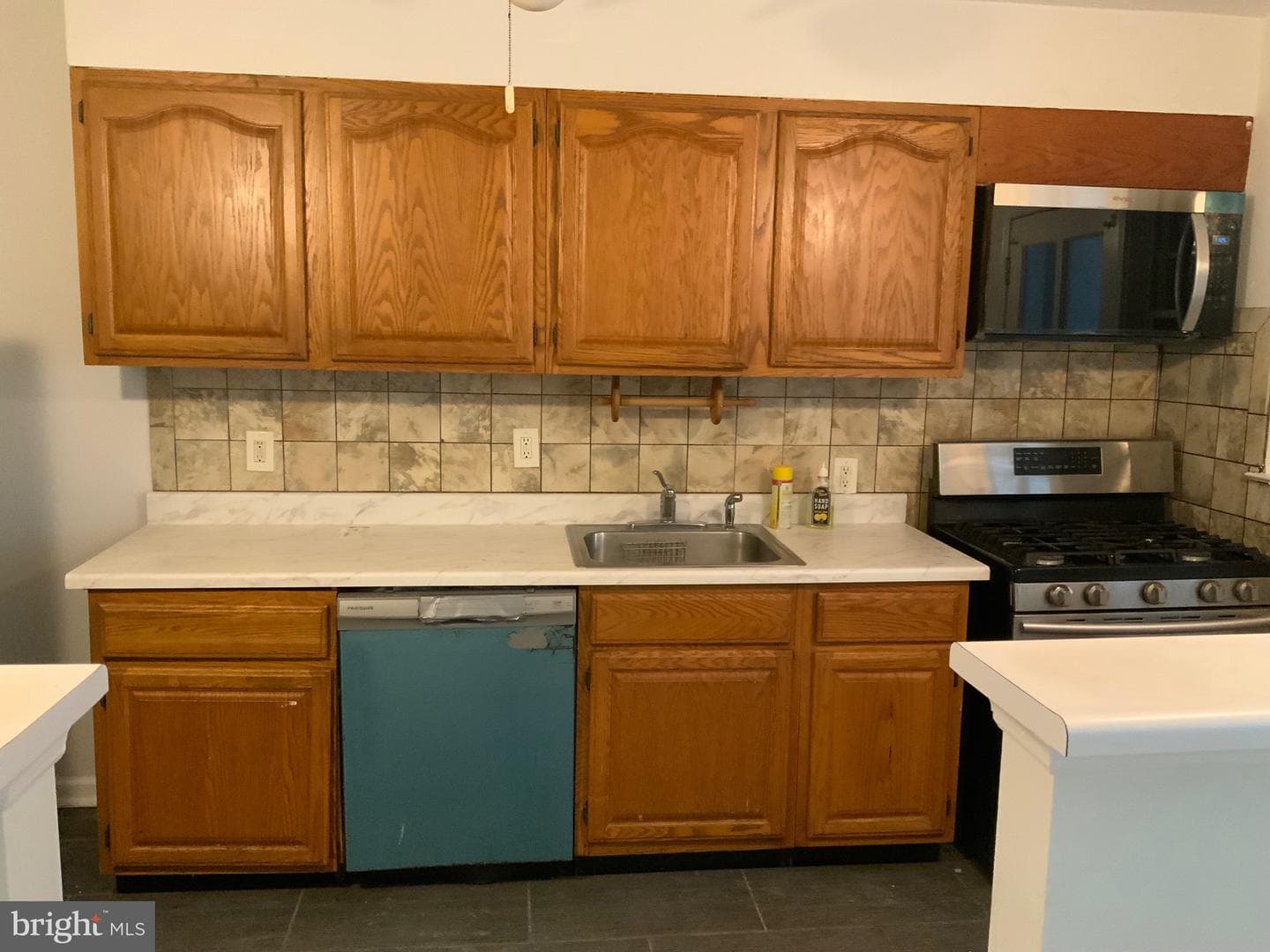 1526 E Becklow Avenue E photo 5