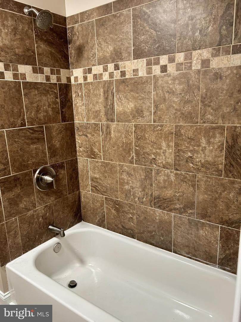 2235 Lincoln Avenue photo 25