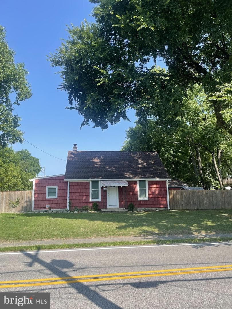 2235 Lincoln Avenue photo 3