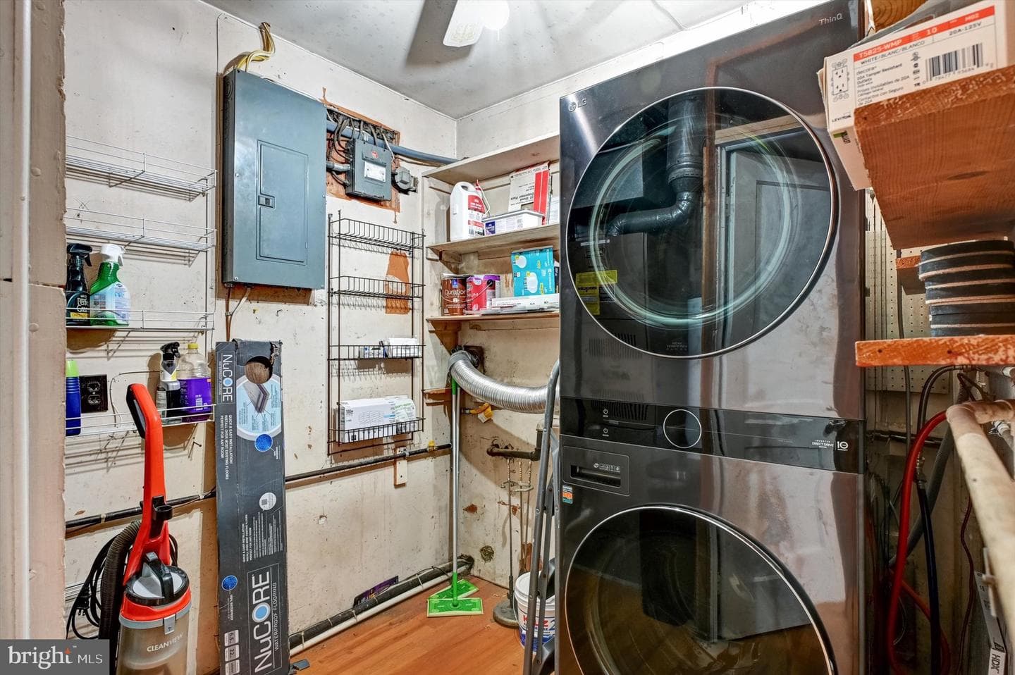 2460 Ellis photo 10