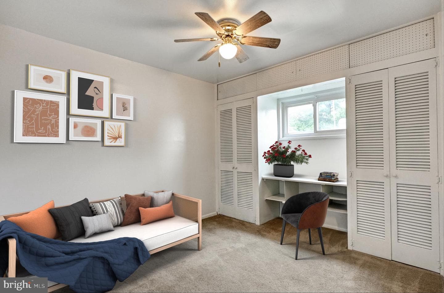 2460 Ellis photo 16