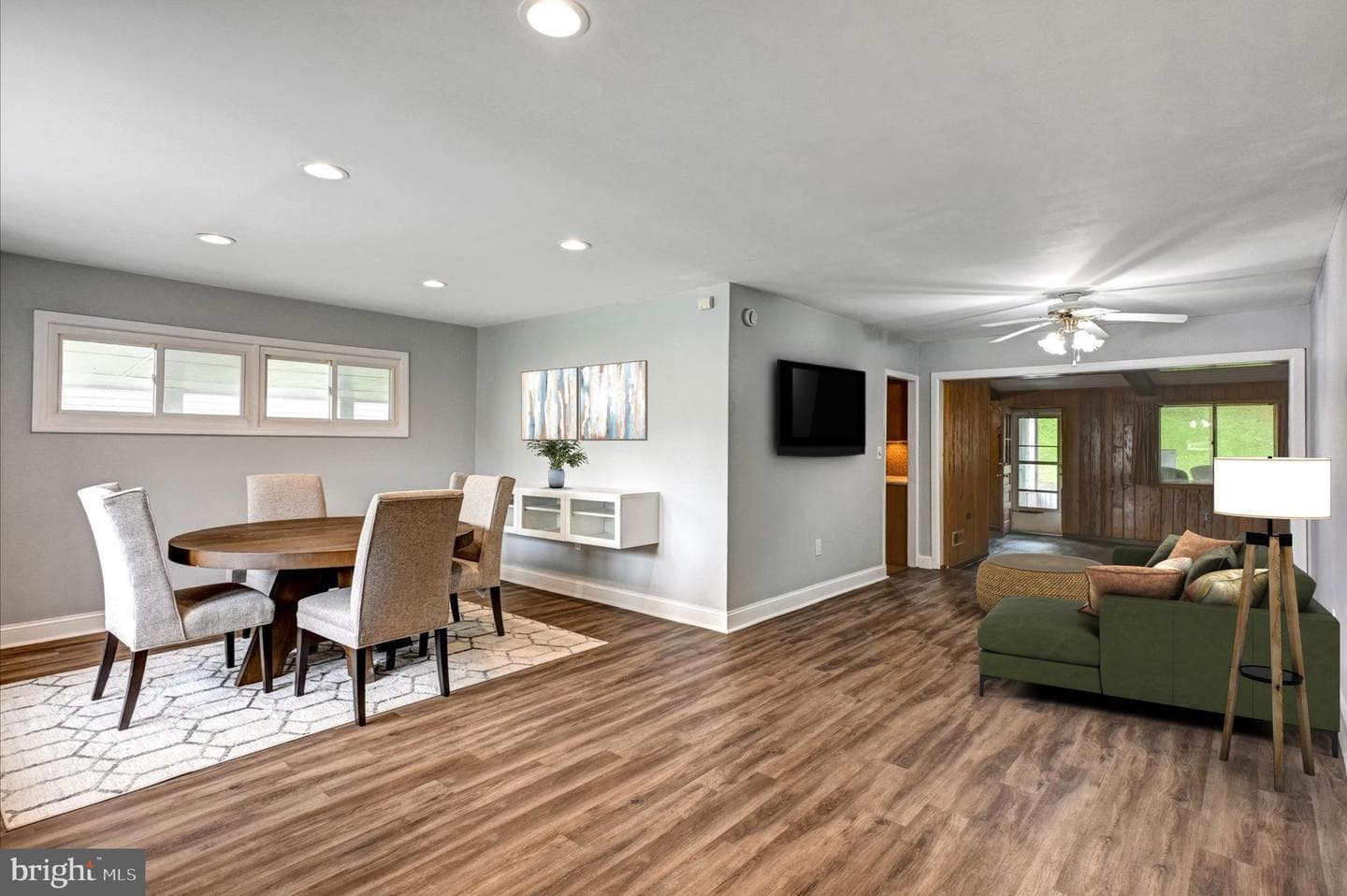 2460 Ellis photo 5