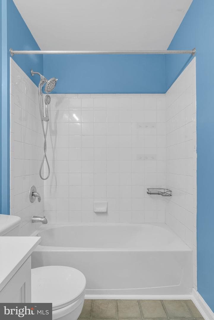 5004 Strawbridge Terrace #5004 photo 34