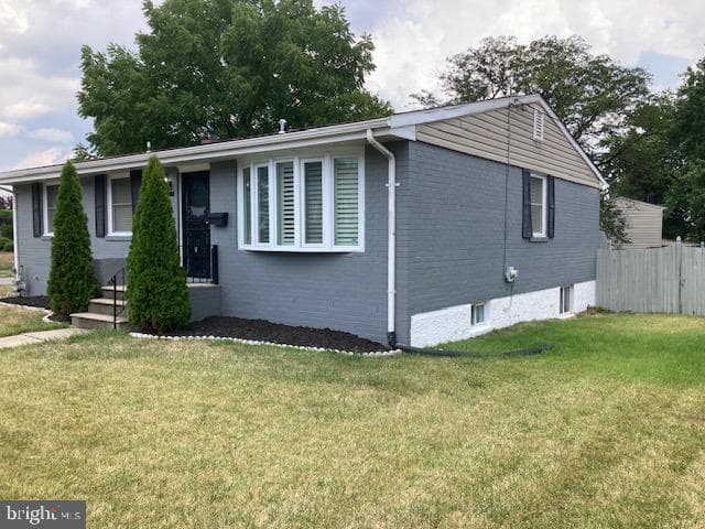 3439 Lynne Haven Drive photo 1