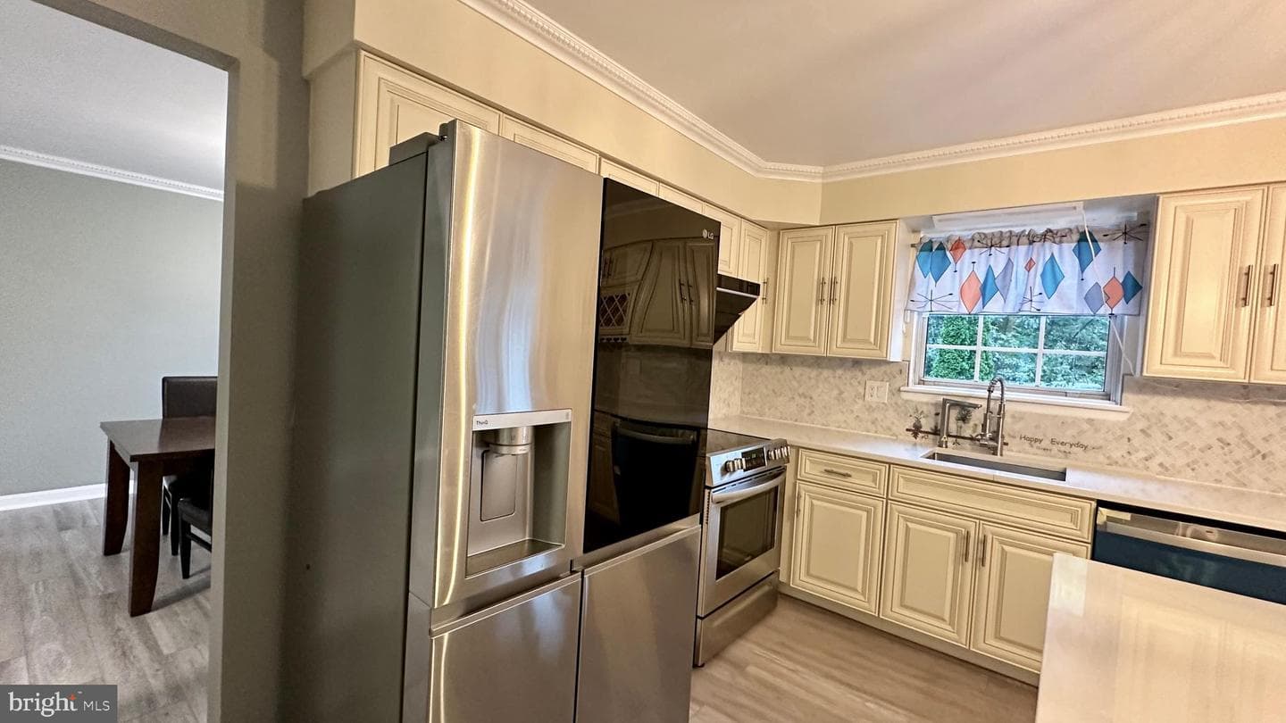 520 Westside Boulevard photo 38