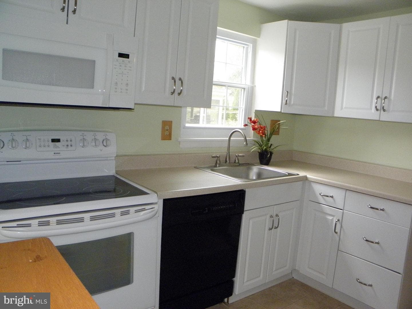 4 Flintridge Court photo 9