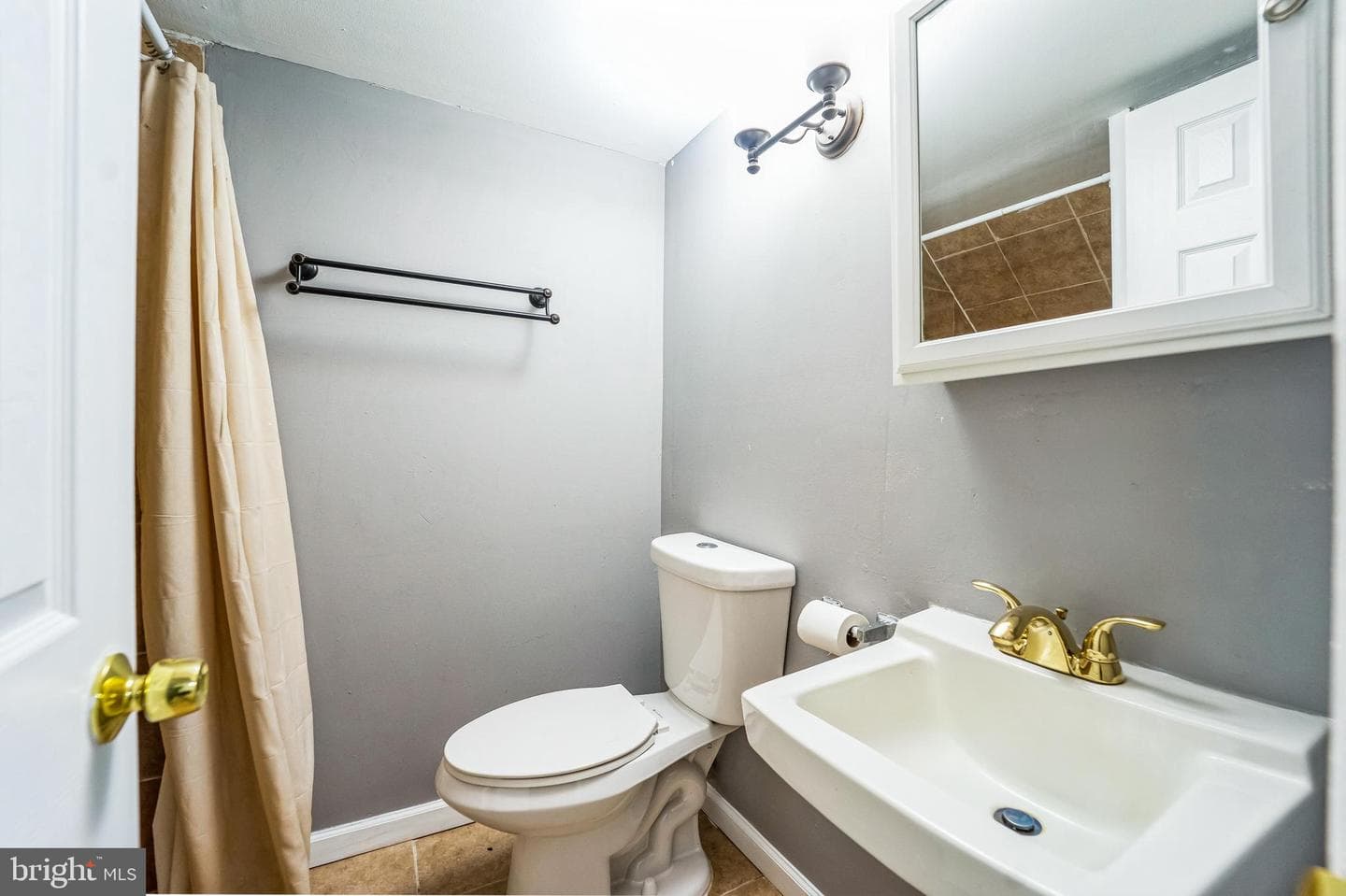 8 Mainview Court photo 3