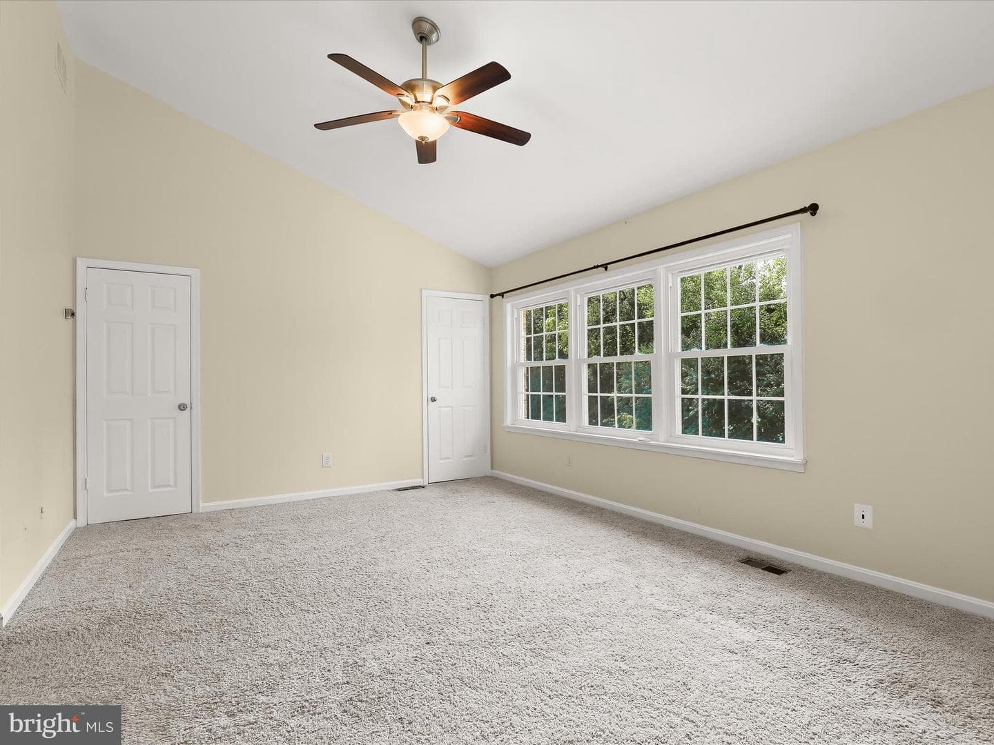 208 Castletown Road photo 32