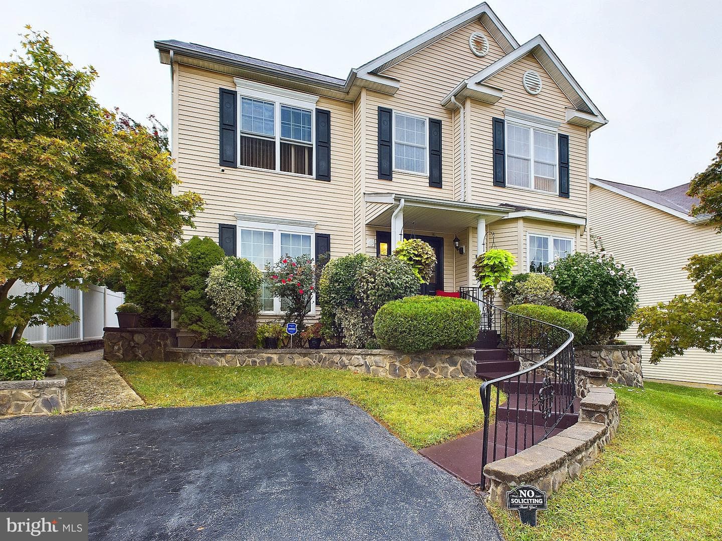 2118 Streamway photo 1