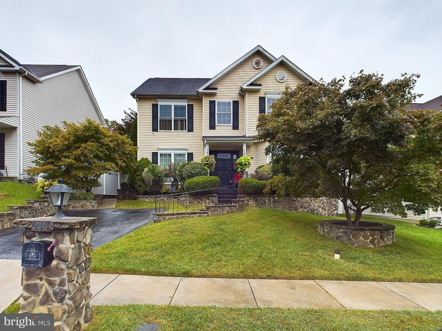 2118 Streamway photo 3