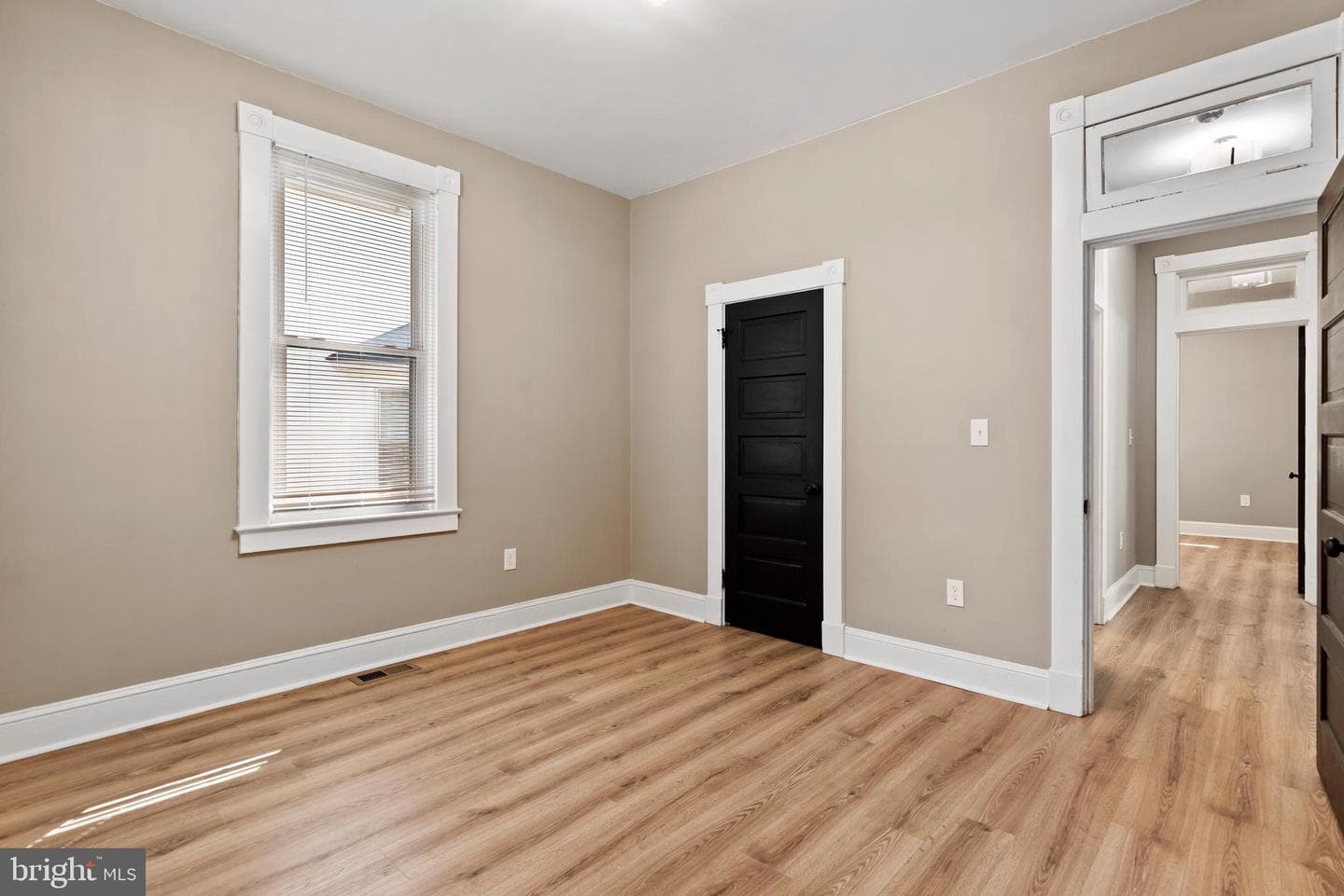 9 Waldron Avenue photo 15