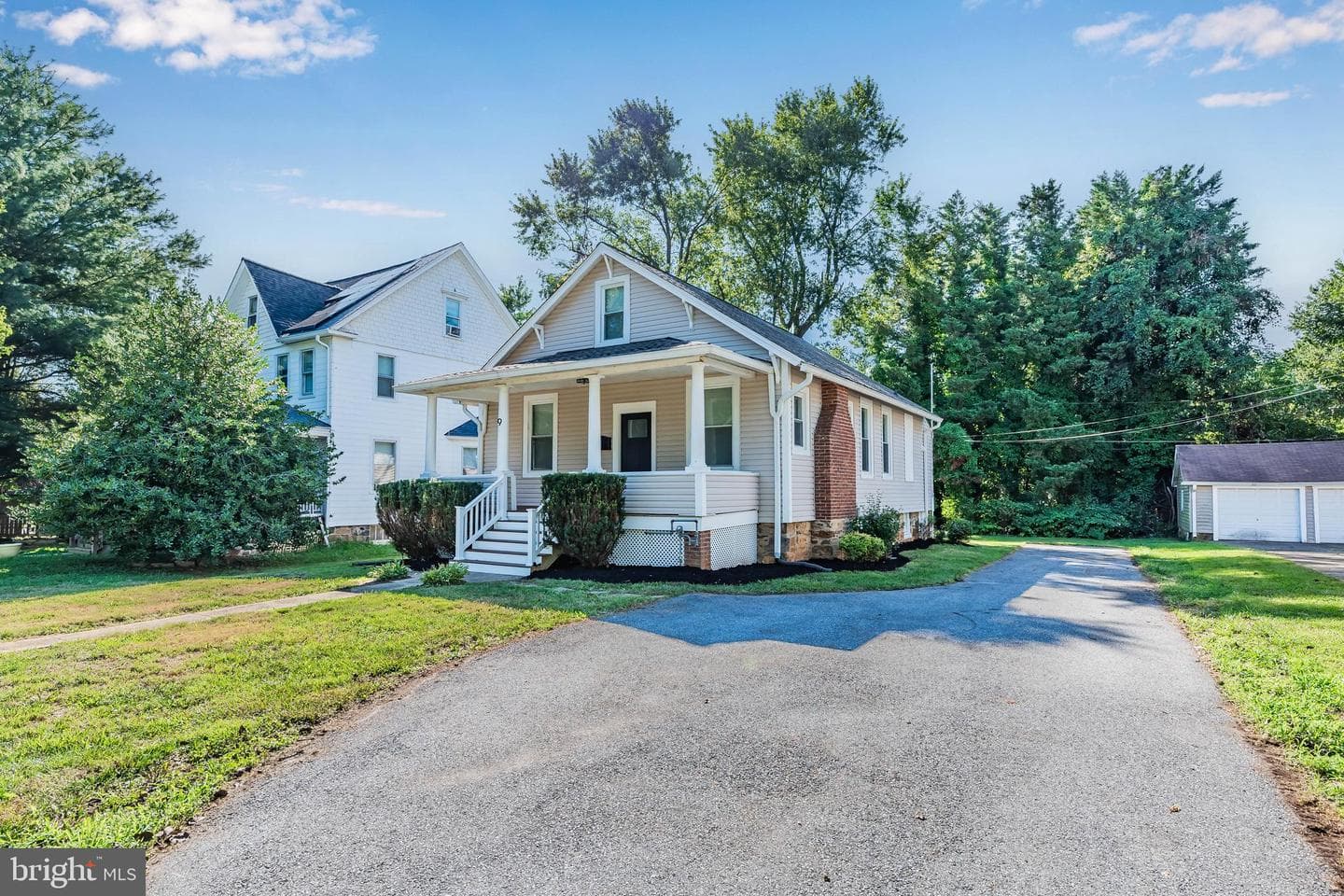 9 Waldron Avenue photo 3