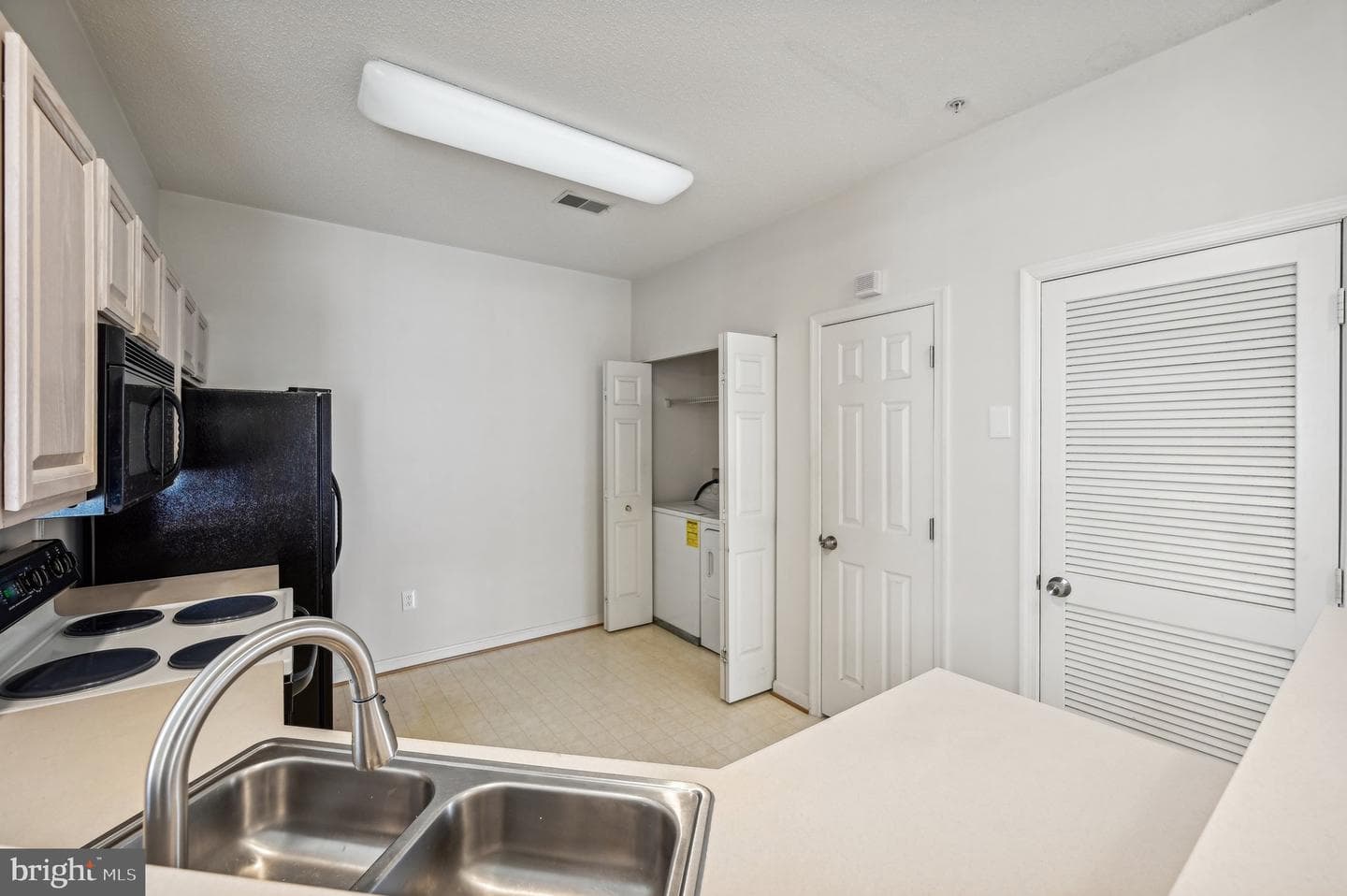 7410 Hindon Circle #b2-201 photo 10